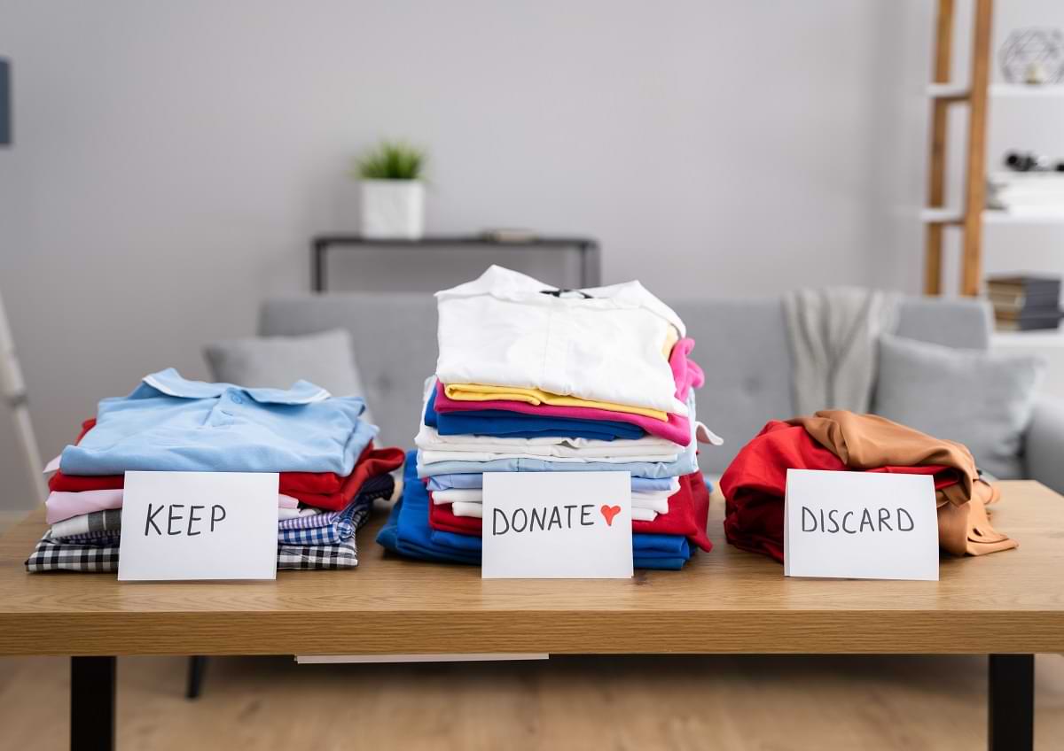 Decluttering services for senior moves